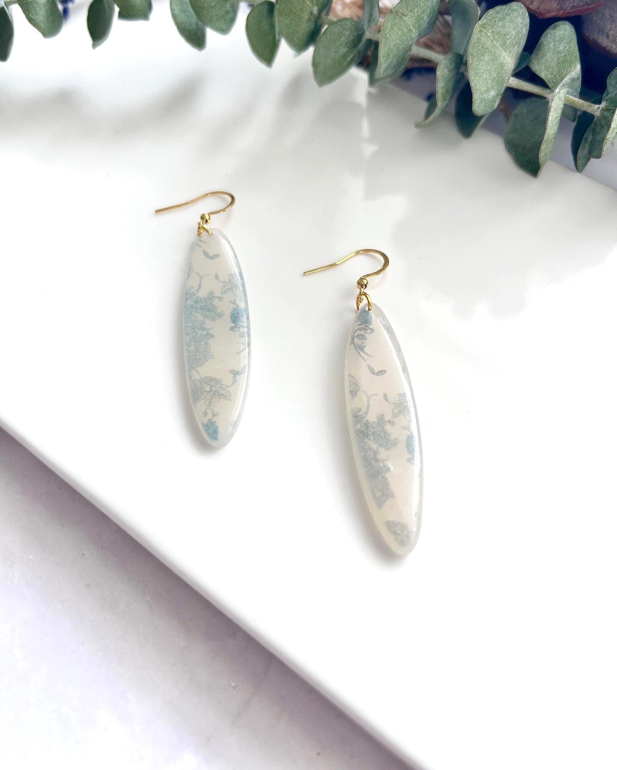 White and Light Blue Floral Earrings, Chinoiserie Dangles, Elegant Bridal Wedding Gift